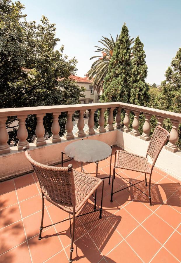 Villa Via Executive Suites With Power Back-Up Sandton Extérieur photo